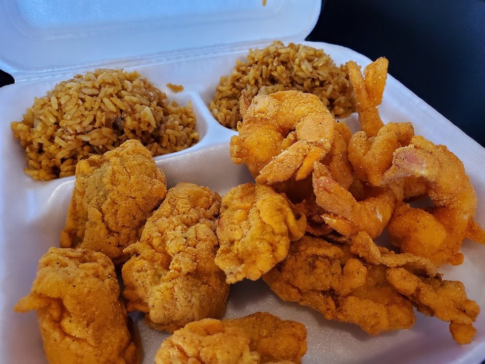 Fried Oysters & Shrimp w Fried Rice